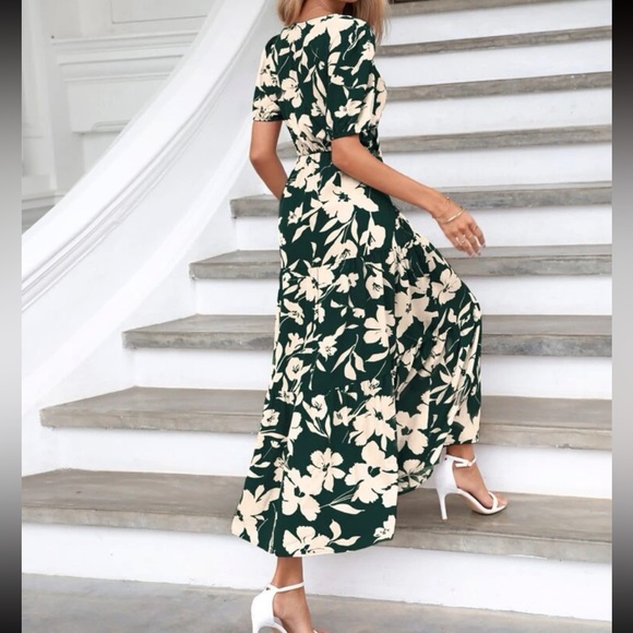 Boho floral print cutout front ruffle hem maxi dress - Picture 2 of 6